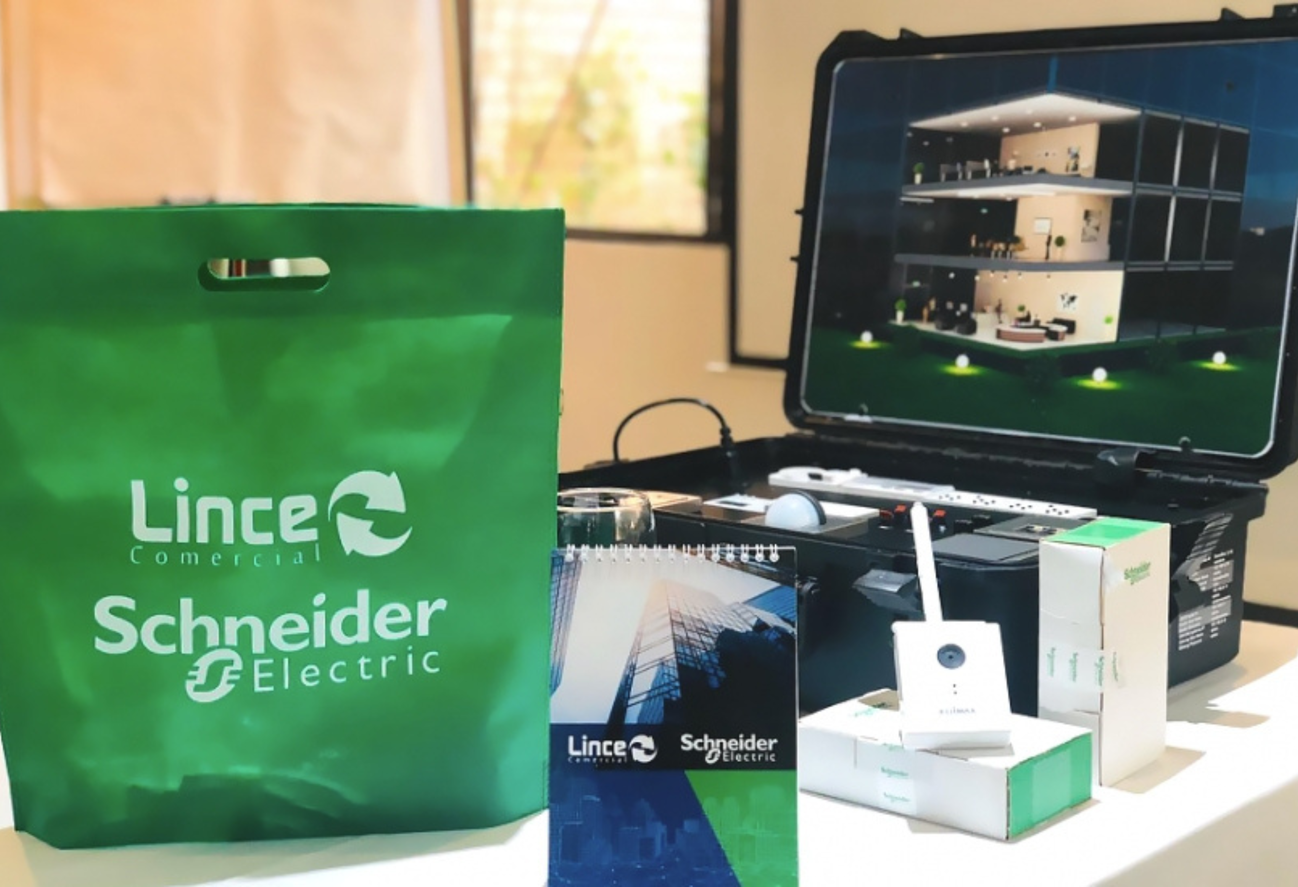 eConfigure KNX Lite de Schneider Electric, distribuido por Lince Comercial, llega a Colombia